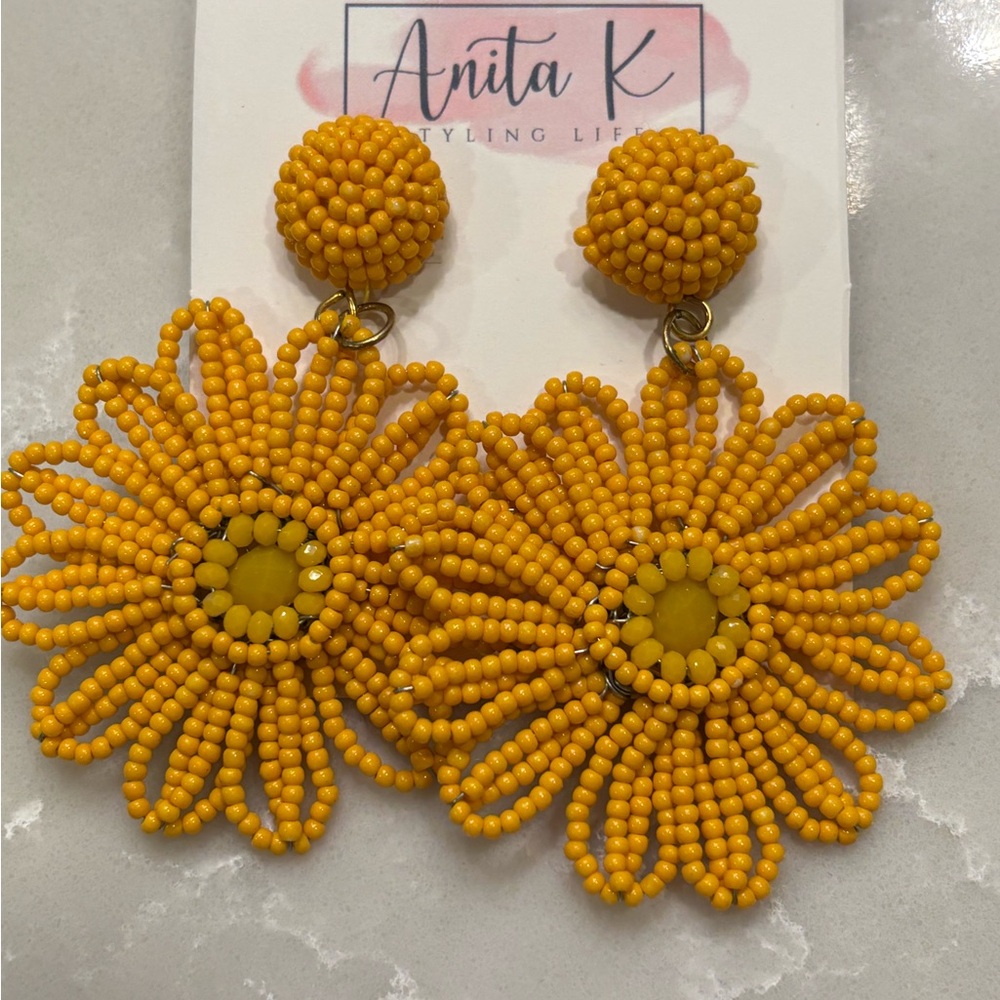 Anita K 🌻beaded sunflower earrings 💛NWT